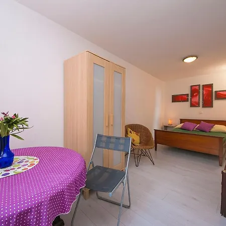 Lastavica Apartmán Brela